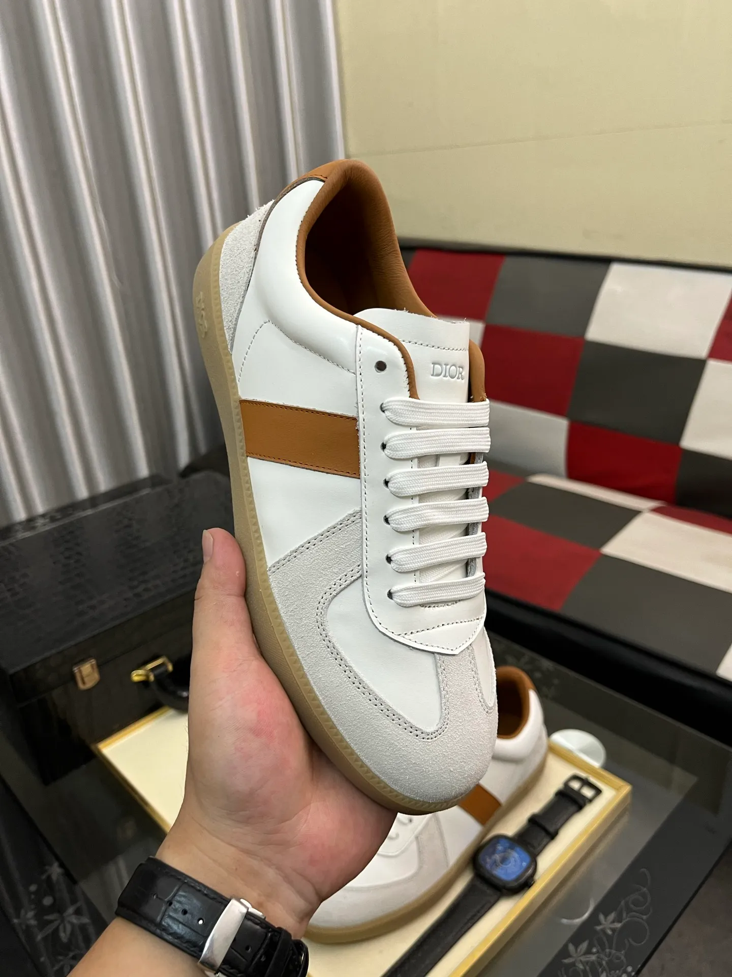 Men's shoes 💰400⌚️⌚️[Dior] Dior's new casual men's shoes are launched in Hong Kong counters. Official website 1:1 production. Original Italian materials. Designed by European and American masters. Perfect shape to create counter quality. Solid color rubber wear-resistant outsole and classic dazzling head! Super versatile and very comfortable. High-end without losing taste, fashionable and novel! ! Absolute focus! Code number: 38-444️⃣Colors available